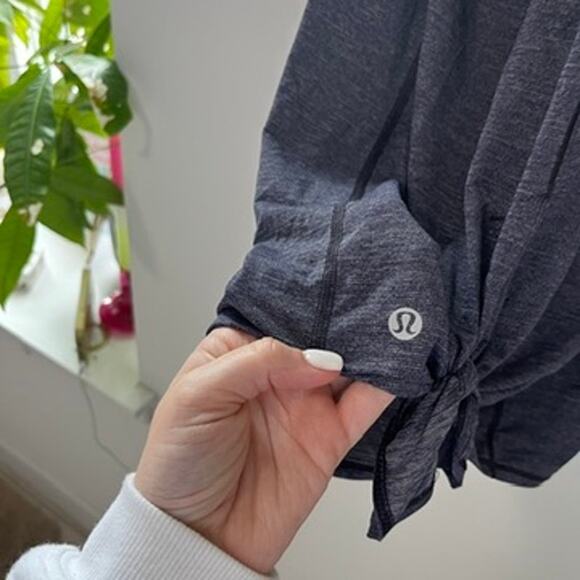 Lululemon Dark Blue Tank Size 6 - Picture 5 of 5